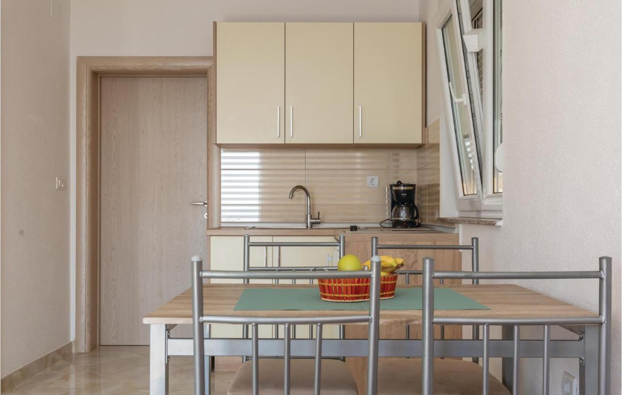 Amazing Apartment In Krvavica With Wifi 外观 照片