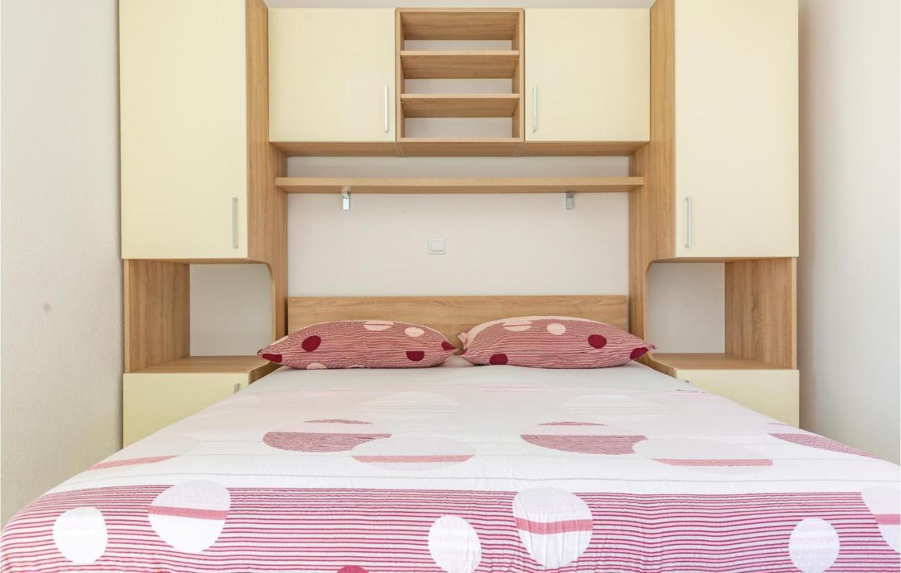 Amazing Apartment In Krvavica With Wifi 外观 照片